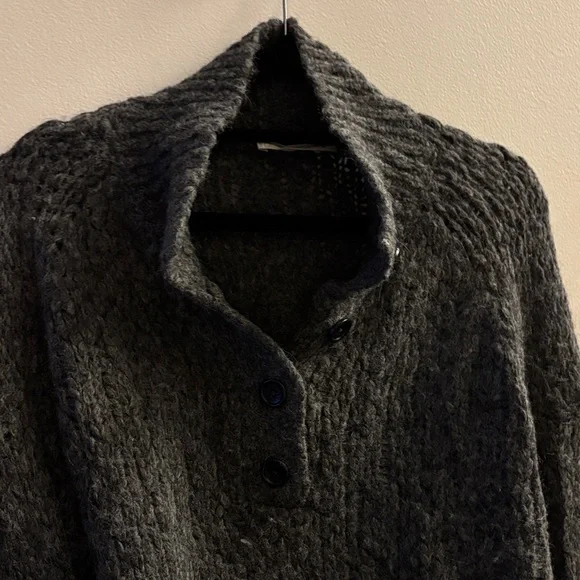 Everlane Charcoal Knit Pullover - Picture 3 of 6
